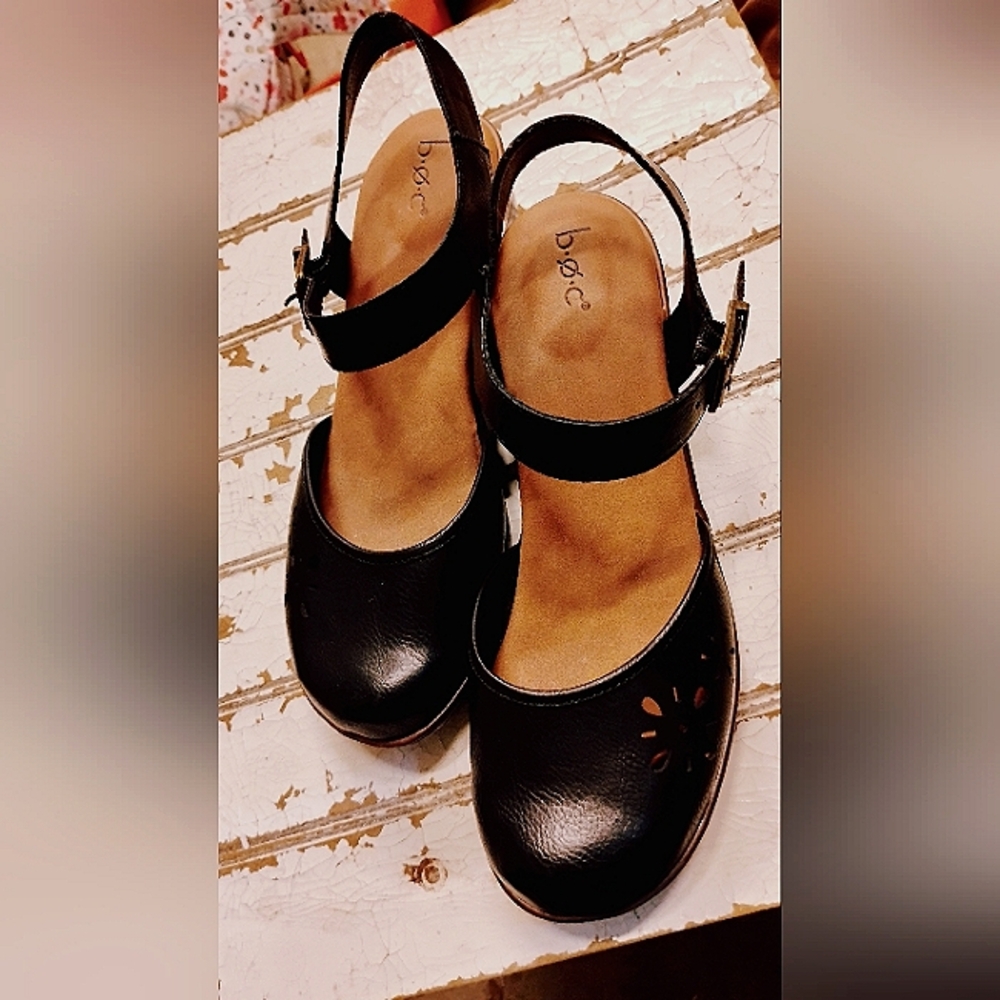BOC Mary Jane style close toe shoes